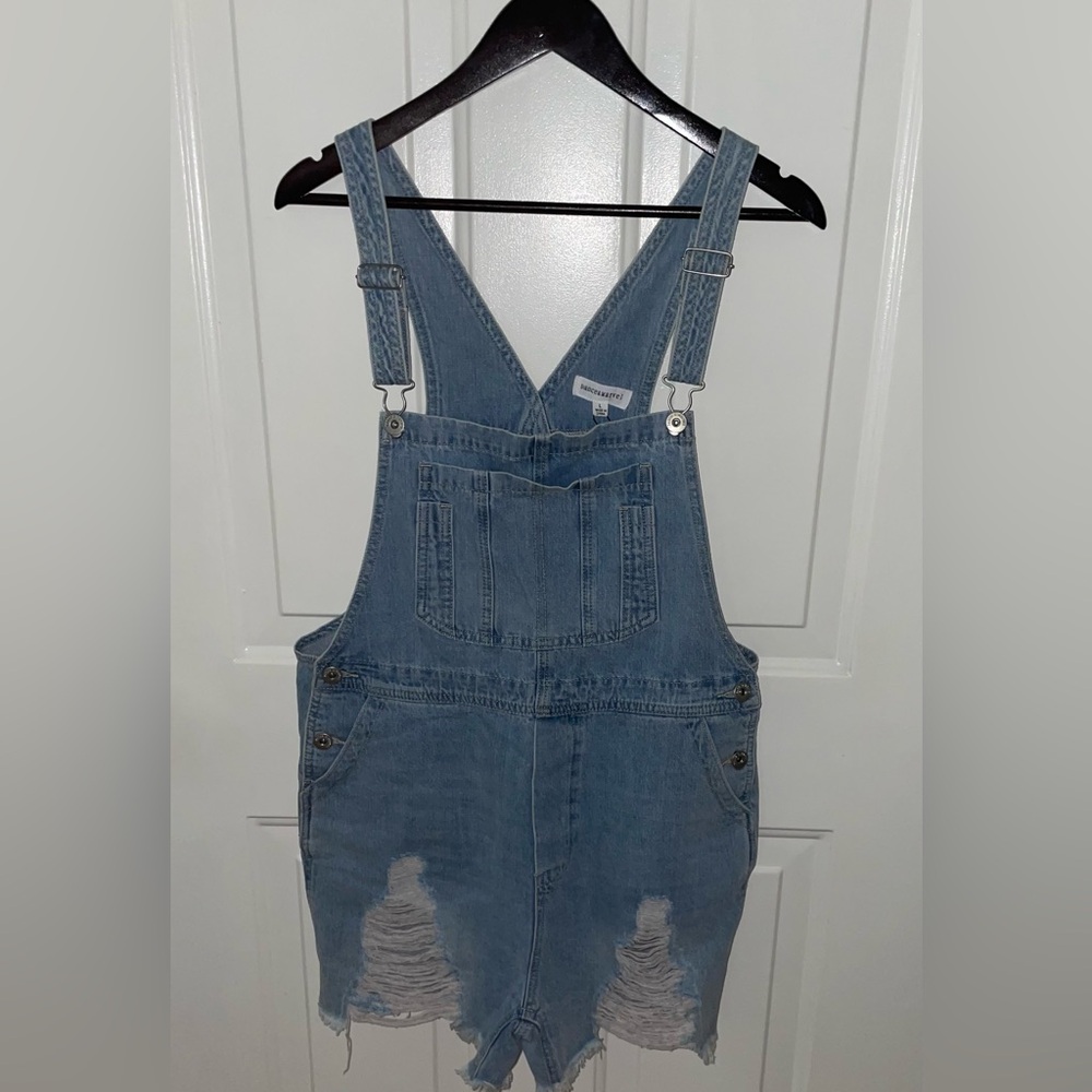 New DANCE & MARVEL Jean Overall Shorts Womens Size Large Distressed.